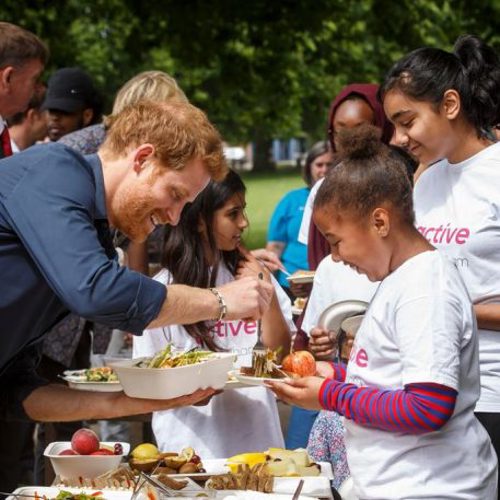 Hrh Serving Lunch At The Newham Streetgames Fit And Fed Project 4 Web 457X457